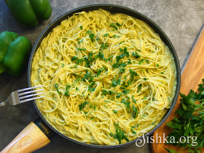 "Зеленые спагетти" по-мексикански - Кулинарный пошаговый рецепт с фото.